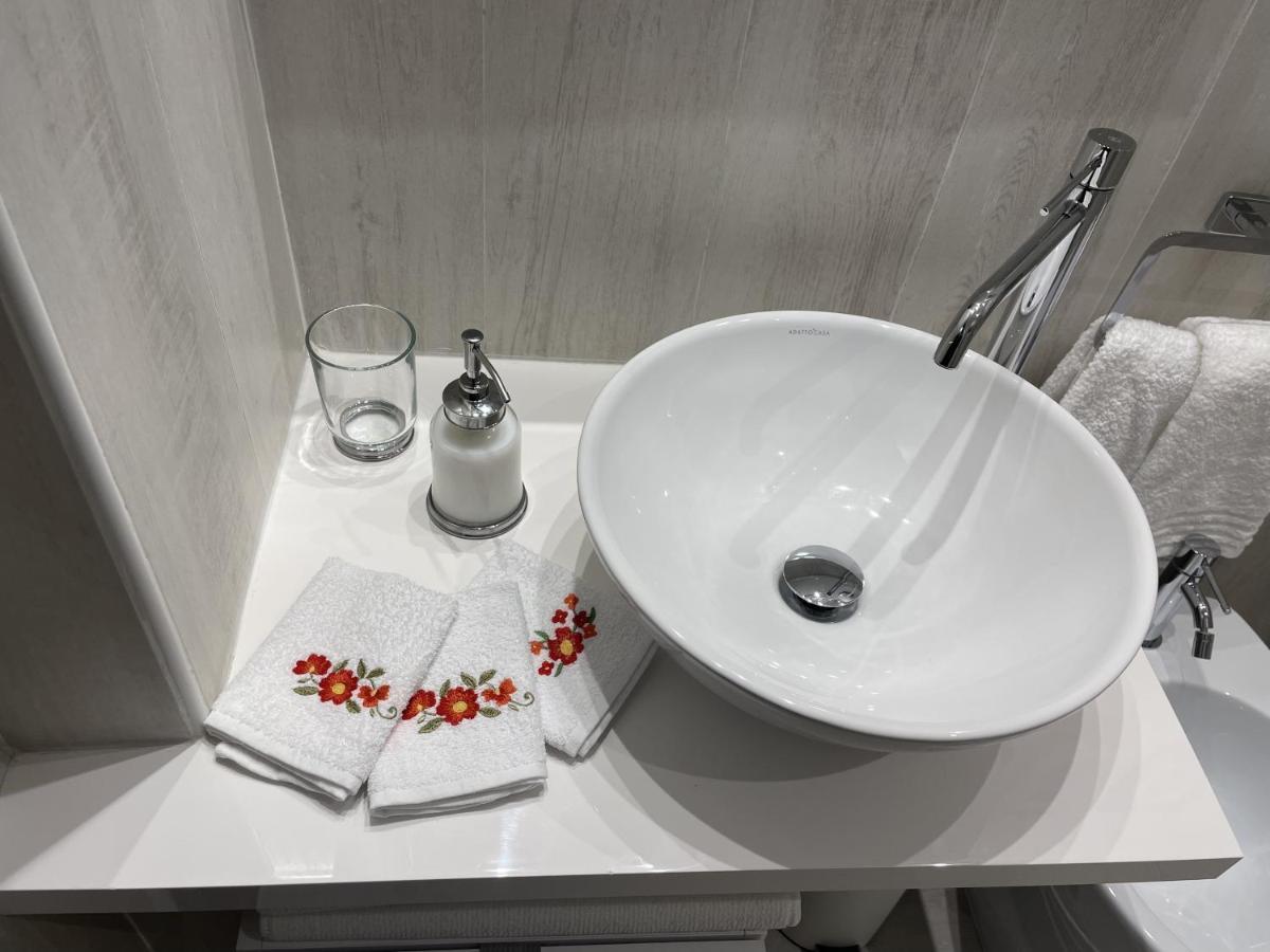 Mikka Studios: Luxury Apartment Bari Dış mekan fotoğraf